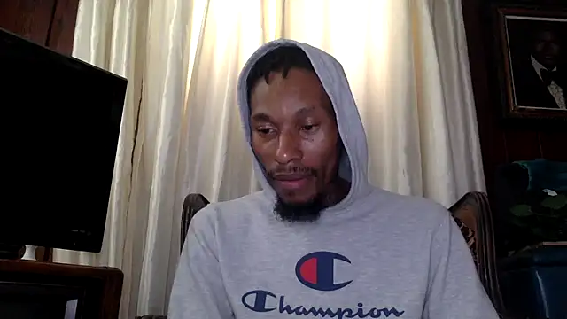 Snapshot of KingDerRico chatting on 11.09.25 KingDerRico online show from 11.09.25