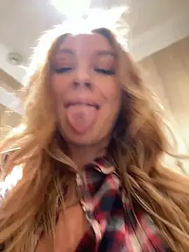 Sweet   Emily online show from 12.25.24