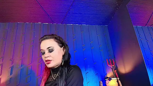 Snapshot of MorganaCrowley chatting on 03.06.25 MorganaCrowley online show from 03.06.25