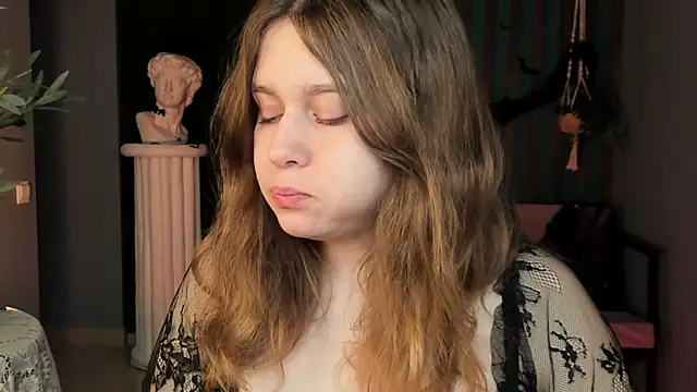 FioraMarmoris online show from 10.31.25