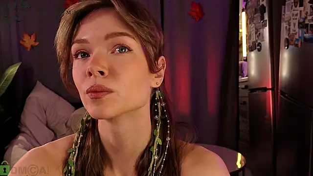 Eva Natsumi online show from 11.03.25