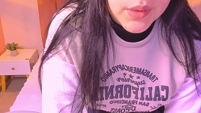 Lili Monroy online show from 02.08.25