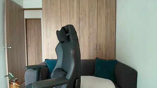 Kasandra Mature  online show from 02.05.25