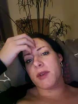 Jasmin-White online show from 12.17.24