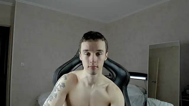 Snapshot of MasonWarholl chatting on 02.05.25 MasonWarholl online show from 02.05.25