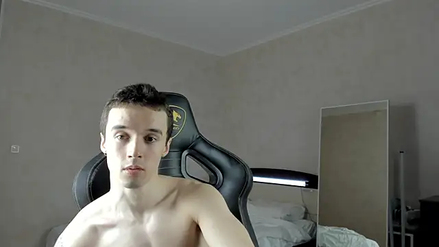 Snapshot of MasonWarholl chatting on 02.08.25 MasonWarholl online show from 02.08.25