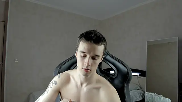 Snapshot of MasonWarholl chatting on 02.10.25 MasonWarholl online show from 02.10.25