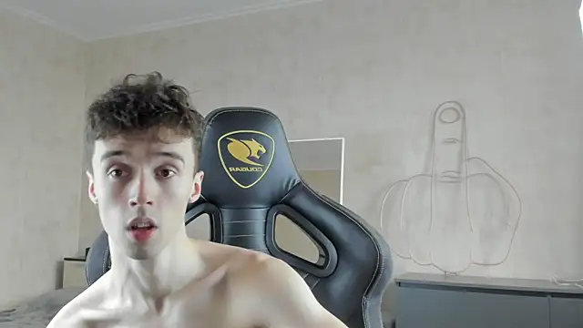 Snapshot of MasonWarholl chatting on 10.12.25 MasonWarholl online show from 10.12.25