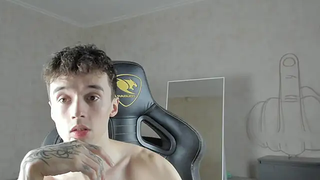 Snapshot of MasonWarholl chatting on 10.15.25 MasonWarholl online show from 10.15.25