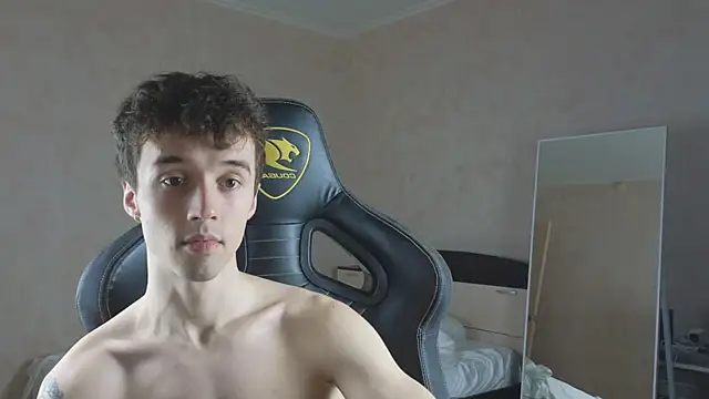 Snapshot of MasonWarholl chatting on 11.15.25 MasonWarholl online show from 11.15.25