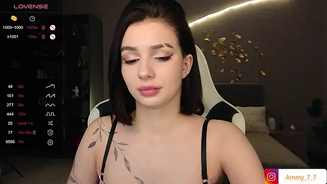 Snapshot of ammy_cummy chatting on 11.24.25 ammy cummy online show from 11.24.25