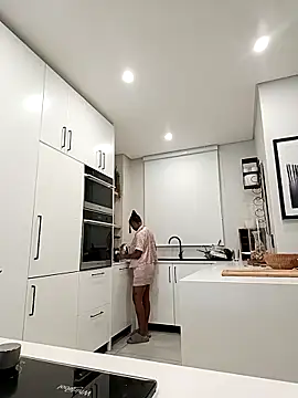 Mayo01  online show from 09.14.25