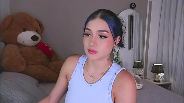 AnnyHizzle online show from 10.11.25