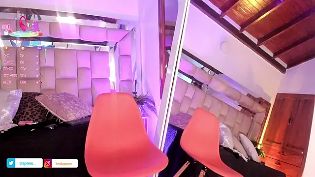 Dapnne  online show from 09.30.25