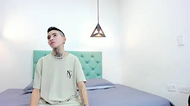 Tinny and Candy online show from 12.17.24