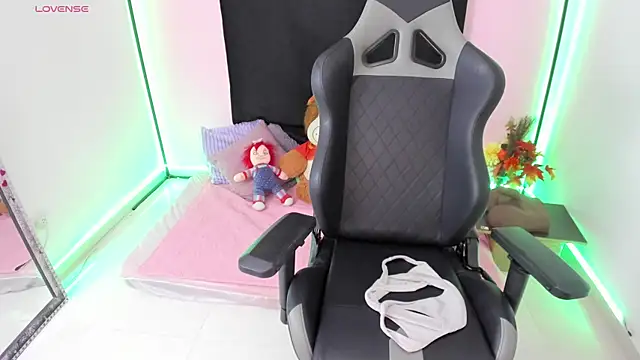 zoesullivan online show from 12.24.24