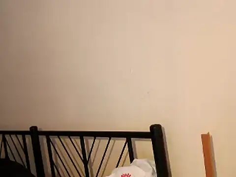 Snapshot of 100Tauros chatting on 09.17.25 100Tauros online show from 09.17.25