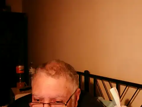 Snapshot of 100Tauros chatting on 10.15.25 100Tauros online show from 10.15.25