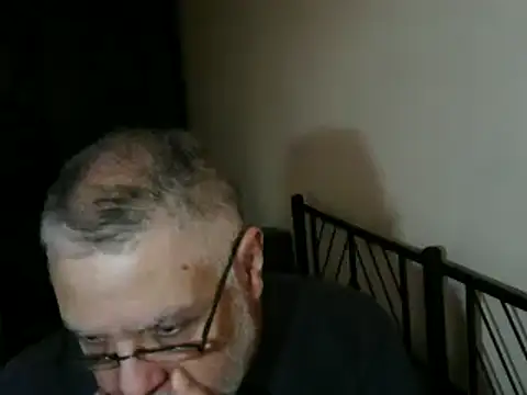 Snapshot of 100Tauros chatting on 10.24.25 100Tauros online show from 10.24.25