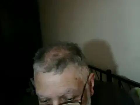 Snapshot of 100Tauros chatting on 10.29.25 100Tauros online show from 10.29.25