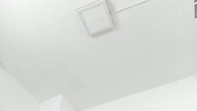 Juliabadlee online show from 12.04.24