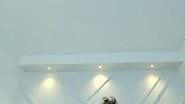 Juliabadlee online show from 05.19.26
