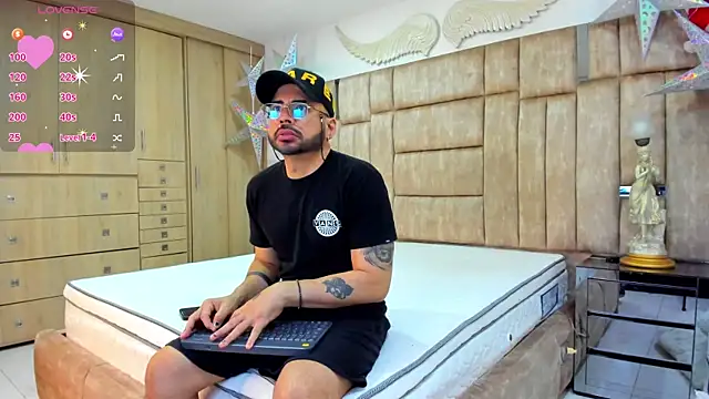 petterwilly1 online show from 11.18.25