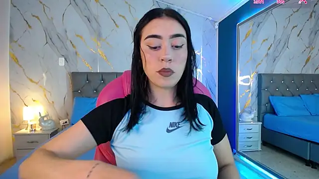 Julieta De Los Angeles online show from 03.10.25