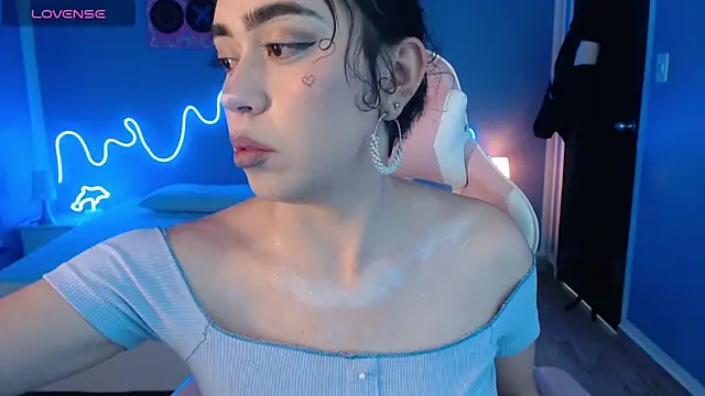 Julieta De Los Angeles online show from 03.18.25