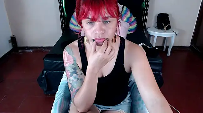 Snapshot of VioletaaaSlave chatting on 01.15.25 VioletaaaSlave online show from 01.15.25