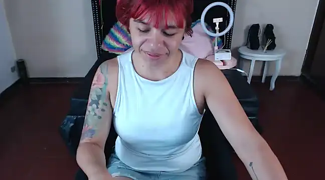 Snapshot of VioletaaaSlave chatting on 02.06.25 VioletaaaSlave online show from 02.06.25
