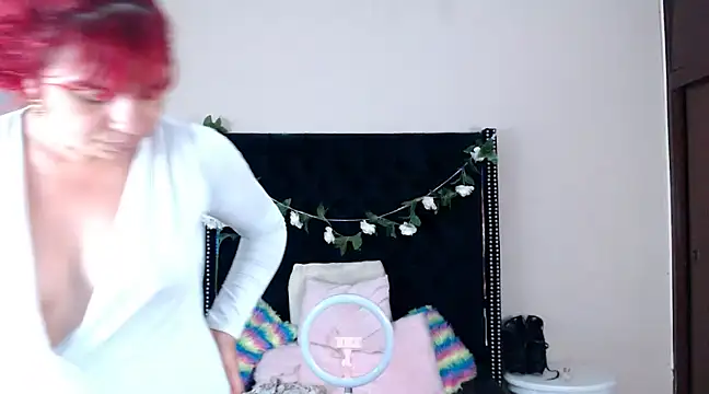 Snapshot of VioletaaaSlave chatting on 03.02.25 VioletaaaSlave online show from 03.02.25