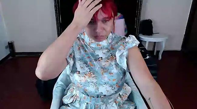 Snapshot of VioletaaaSlave chatting on 03.08.25 VioletaaaSlave online show from 03.08.25