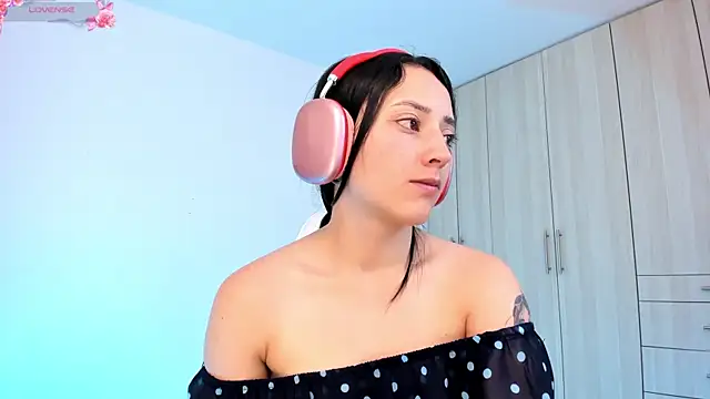 liaqueen610 online show from 02.12.25