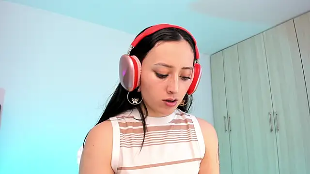 liaqueen610 online show from 02.16.25
