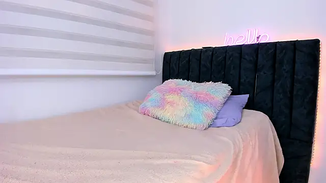 liaqueen610 online show from 02.25.25
