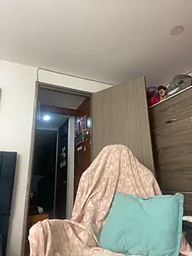 liaqueen610 online show from 10.13.25