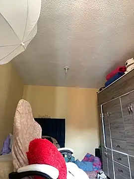 liaqueen610 online show from 10.26.25