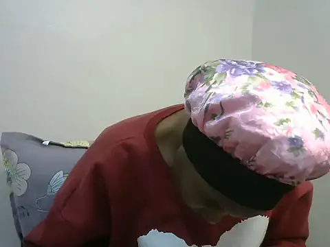 StacyGee24 online show from 09.25.25