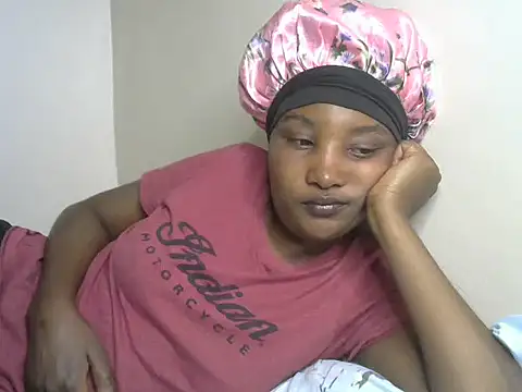 Snapshot of StacyGee24 chatting on 12.04.25 StacyGee24 online show from 12.04.25