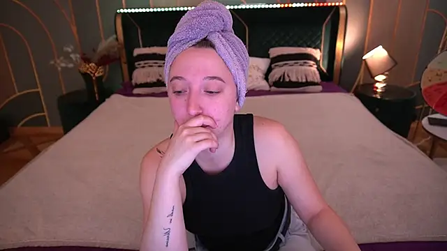 MonAmourrrR online show from 09.25.25