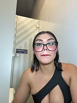 zui lu online show from 10.05.25