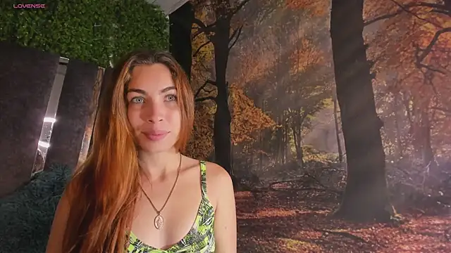 Mia Parissi online show from 01.04.25