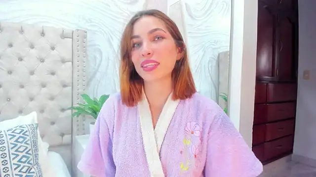 Mia Parissi online show from 01.11.25