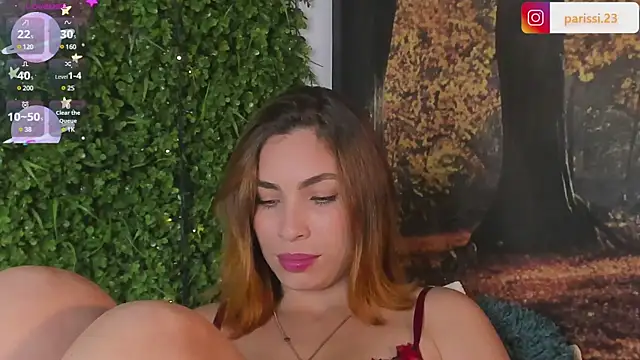 Mia Parissi online show from 02.11.25