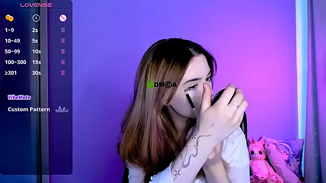 liana kisses online show from 10.11.25