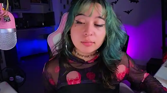 Snapshot of FernandaOrtegaaa chatting on 11.19.25 FernandaOrtegaaa online show from 11.19.25