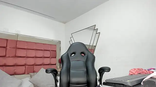 BarbaraKnox  online show from 12.14.24