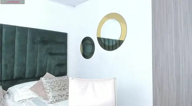 BarbaraKnox  online show from 12.19.24