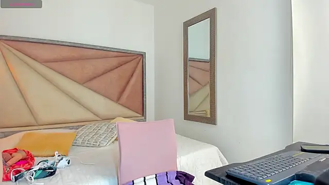 BarbaraKnox  online show from 09.14.25